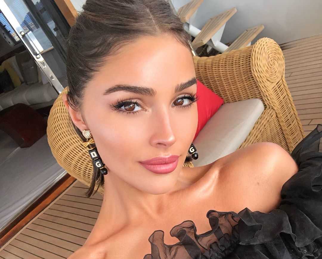 Olivia Culpo's Instagram live stream from July 27th 2019.