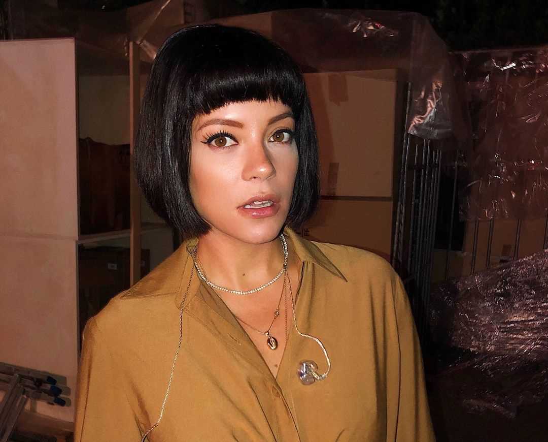 Lilly Allen Instagrams Pornstars From China