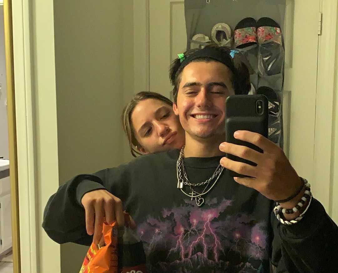 Mackenzie Ziegler's Instagram Live Stream with boyfriend Isaak Presley from November 13th 2019.