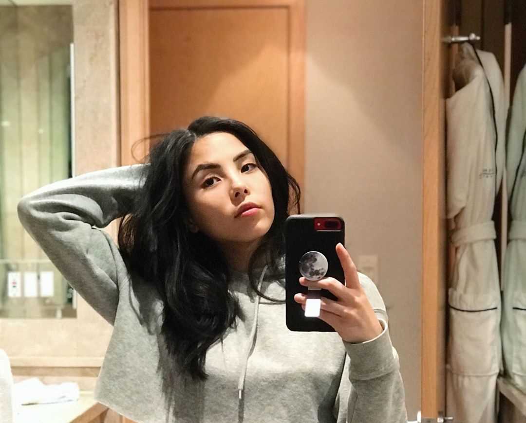 Anna Akana's Instagram Live Stream from November 30th 2019.