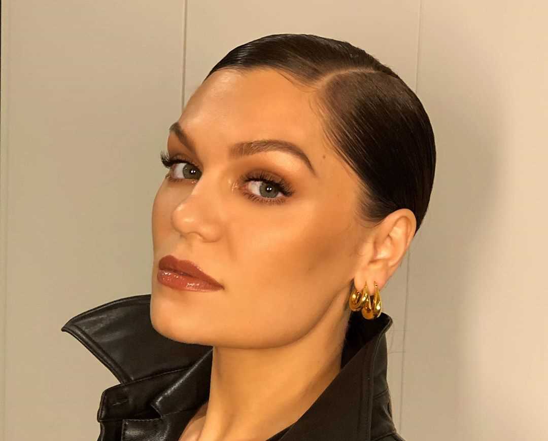 Jessie J's Blue Hair: A Bold Fashion Statement - wide 6