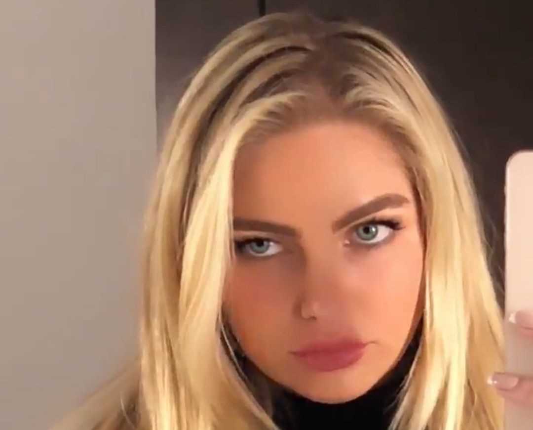 Madison Louch aka Madds Instagram Live Stream from December 26th 2019.