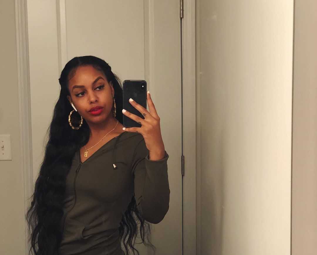 Snapchat: Theslimgal 💜  Beautiful black women, Attractive women, Women
