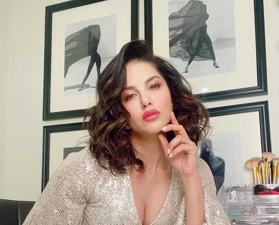 Sunny Leone's Instagram Live Stream from January 17th 2020.