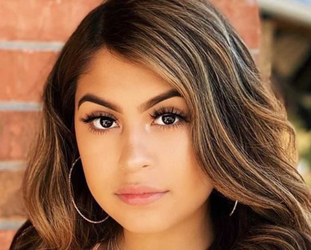 Desiree Montoya | Instagram Live Stream | 23 February 2020 – IG LIVE's TV