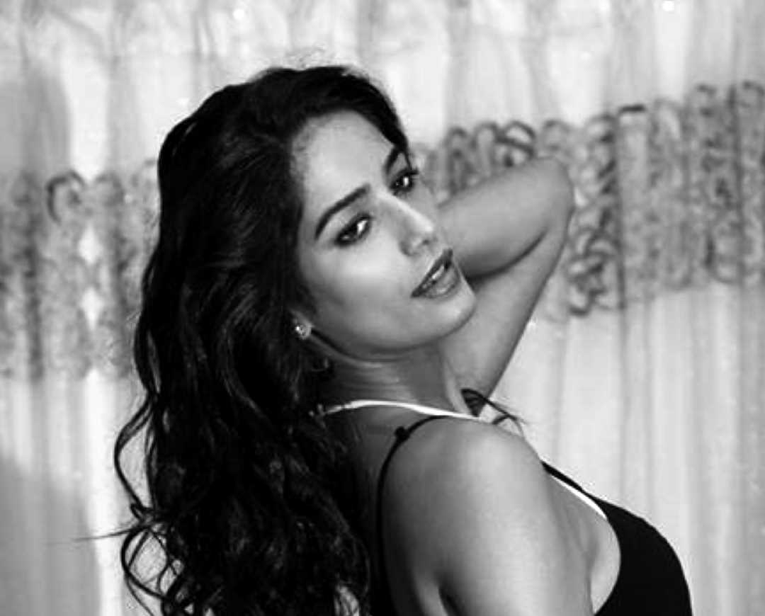 Poonam Pandey's Instagram Live Stream from February 11th 2020.