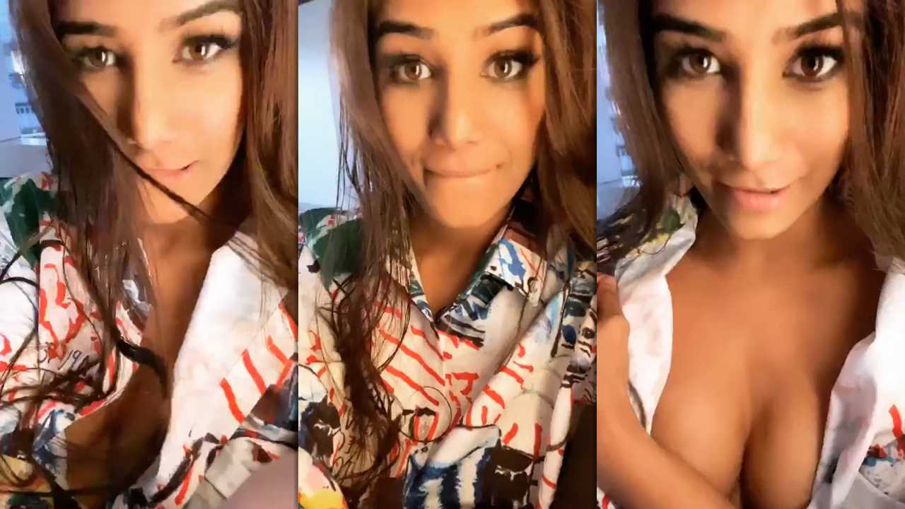Poonam Pandey's Instagram Live Stream from March 21th 2020.