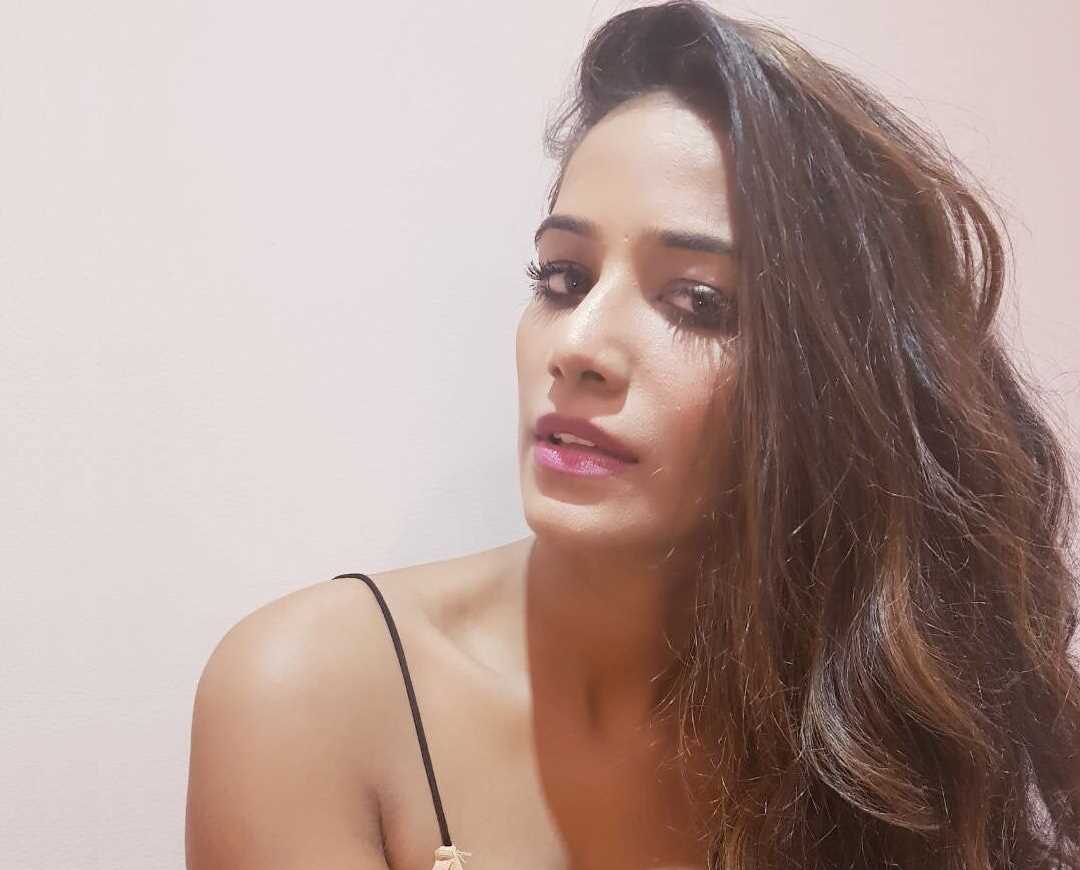 Poonam Pandey's Instagram Live Stream from March 7th 2020.