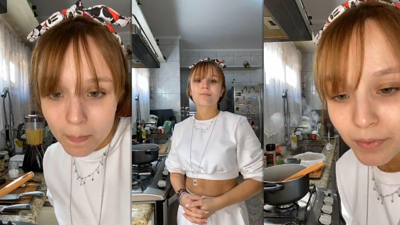 Larissa Manoela | Instagram Live Stream | 16 June 2020 | IG LIVE's TV