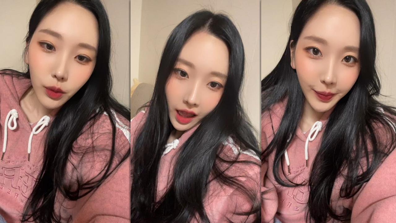 Nayun (MOMOLAND)'s Instagram Live Stream from January 13th 2022.