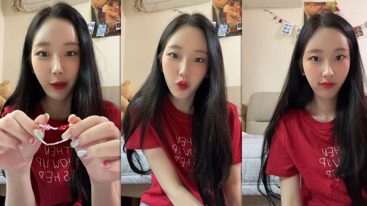 Nayun (MOMOLAND)'s Instagram Live Stream from April 9th 2022.