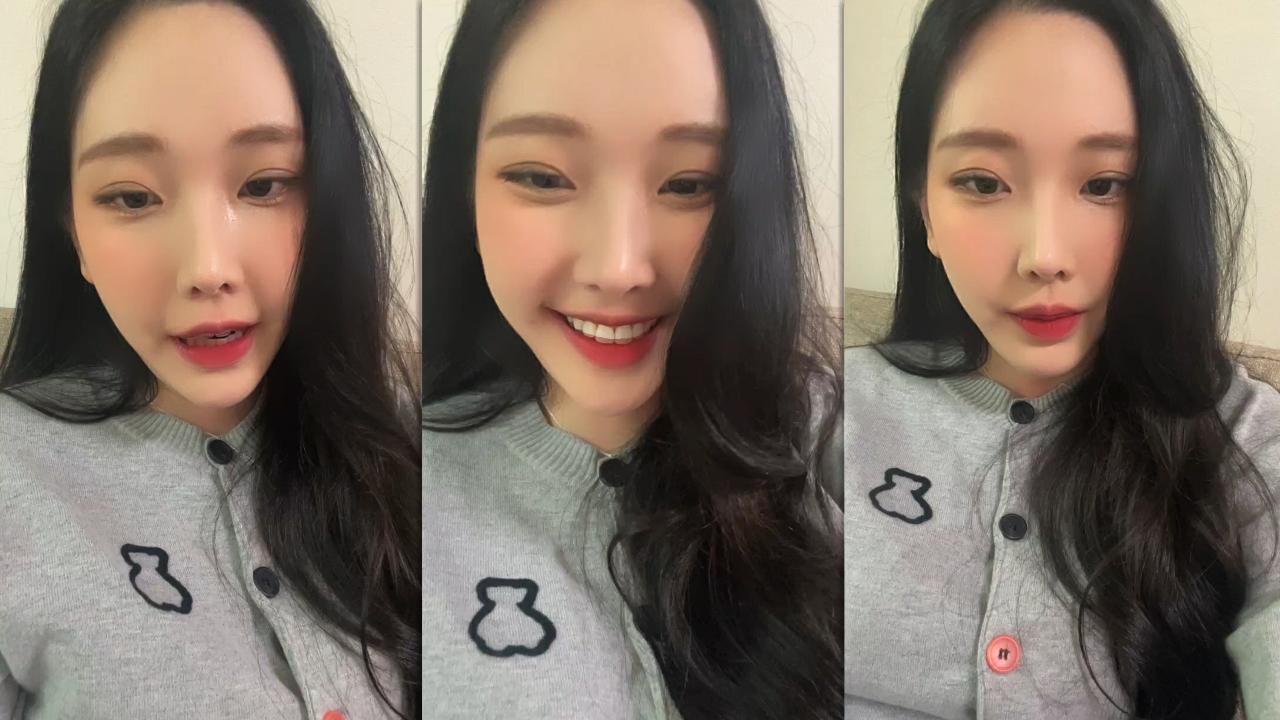 Nayun (MOMOLAND)'s Instagram Live Stream from June 16th 2022.