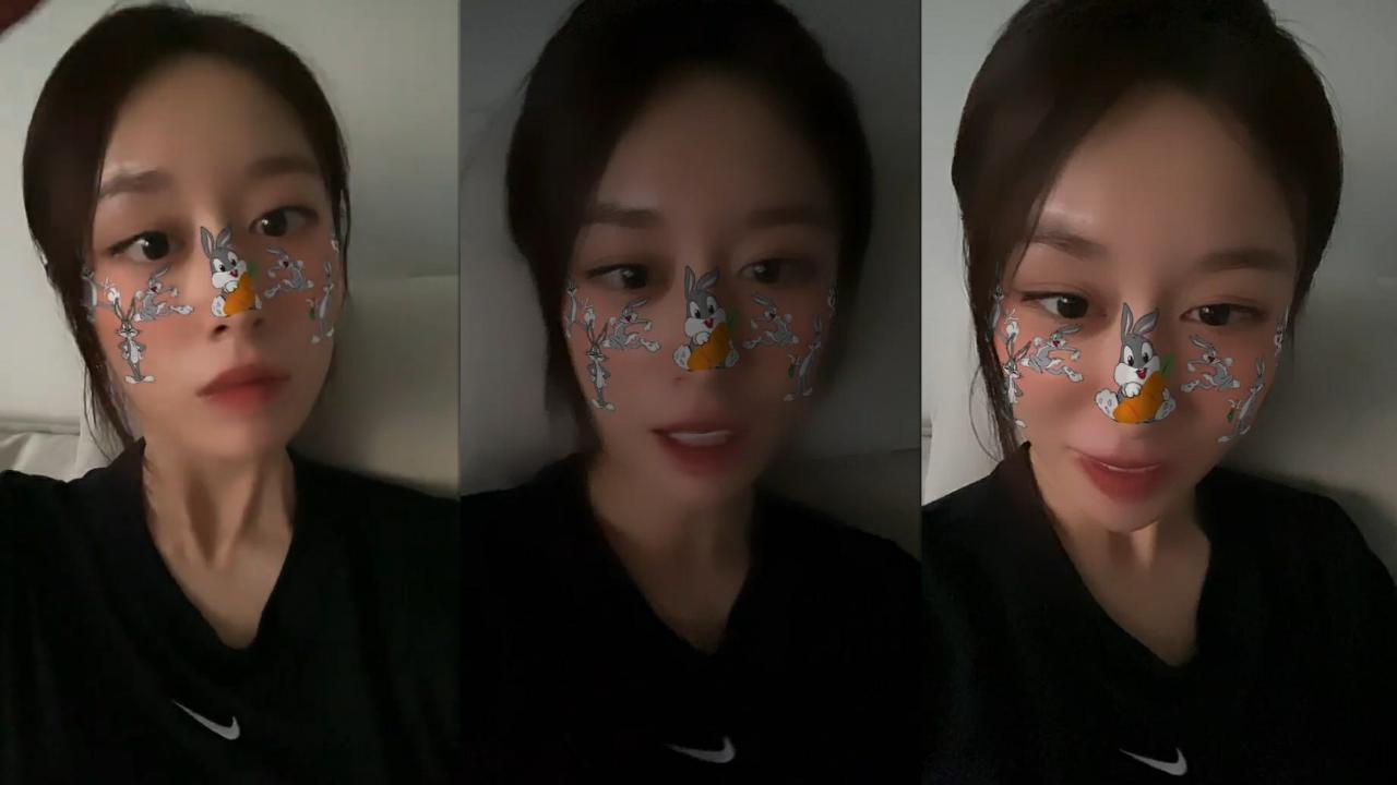 Park Ji-yeon's Instagram Live Stream from September 26th 2022.